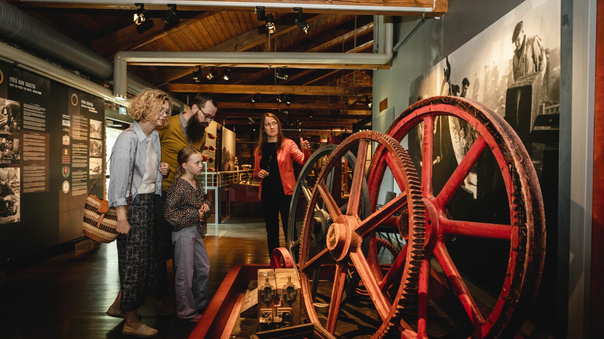 Small group on a guided tour in Rosenlew-museum.